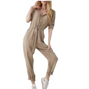 NEW CLOTH & STONE BUTTON-DOWN LONG SLEEVE BELTED UTILITY JUMPSUIT CONCRETE